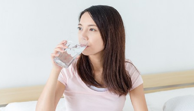 natural remedies for hormonal imbalance in females by Drinking water