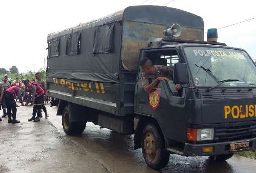 Mobil Truk Polisi - truk polisi engkel