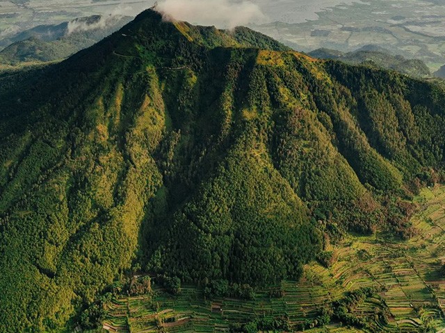 Route to Mount Telomoyo