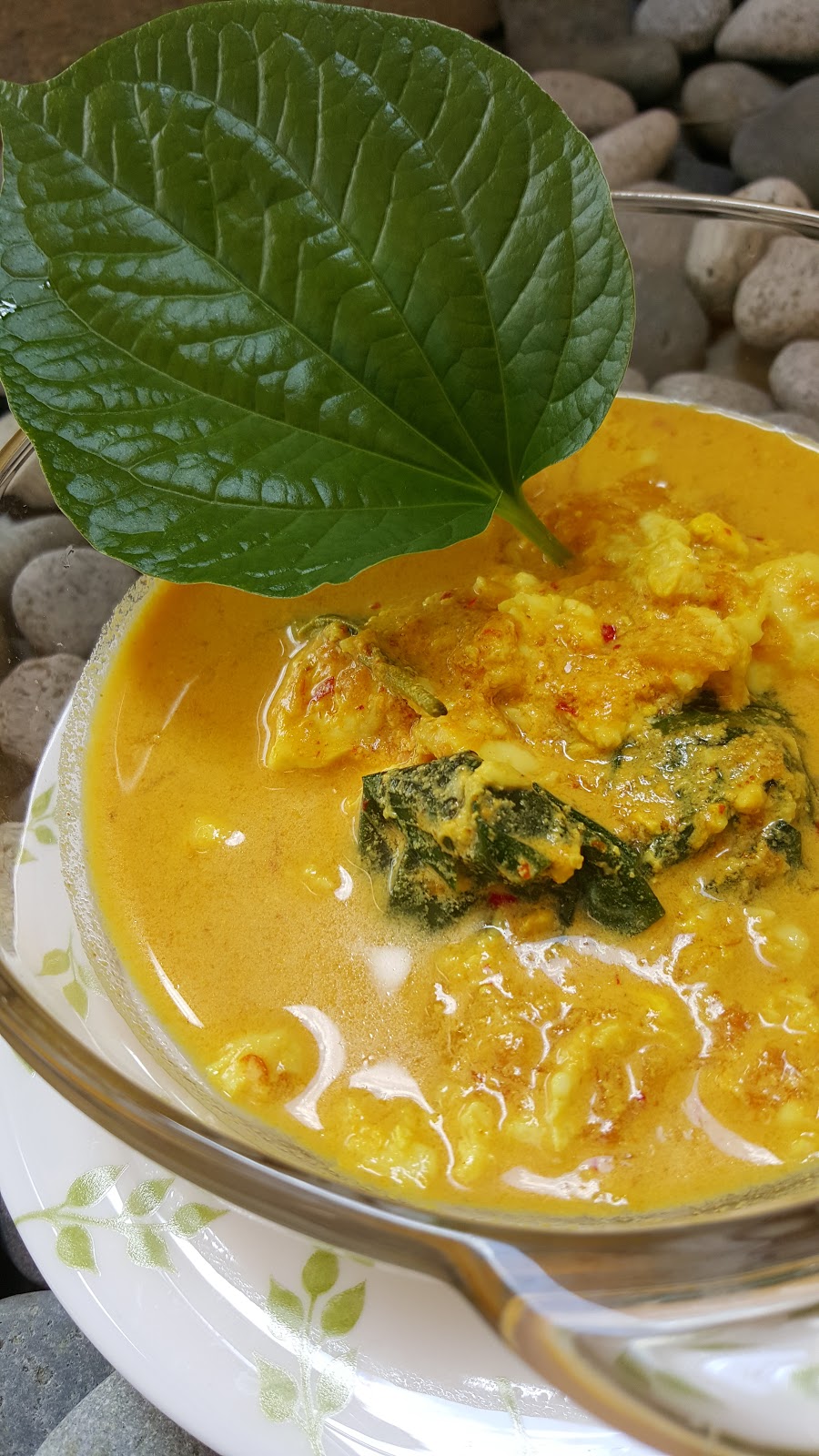 Laman Dapur Helen: GULAI TELOR HANCUR DAUN KESUM