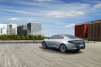 Renault Fluence Z.E. Concept 2009 - Rear Side