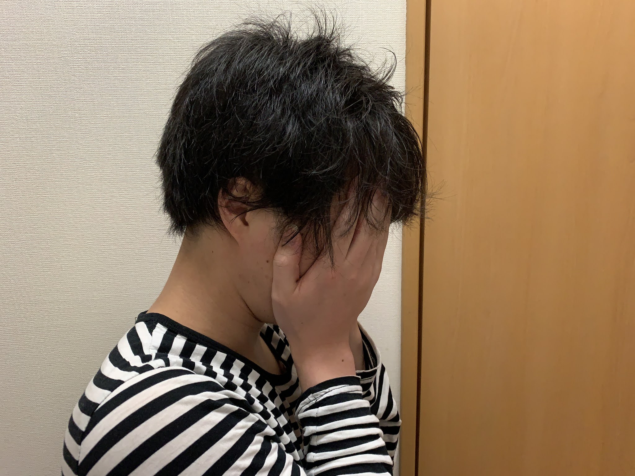 自分で後ろ髪を切ってみる セルフカットで節約 社畜の生活改善誌