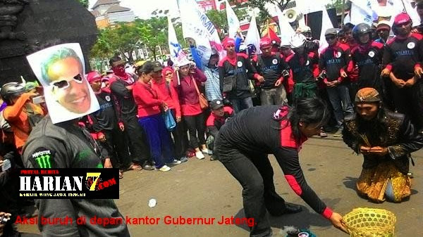 Ratusan Buruh Gerudug Kantor Gubernur Jateng