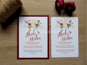 Invitaciones de boda estilo vintage con flores pintadas en color marsala
