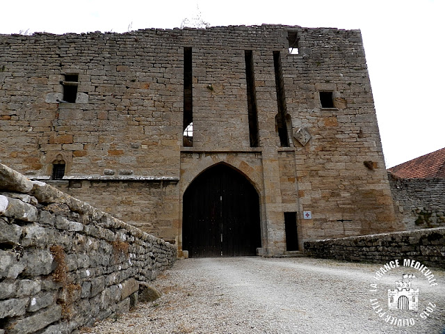 EGUILLY (21) - Château-fort (XIIe-XVe siècles)