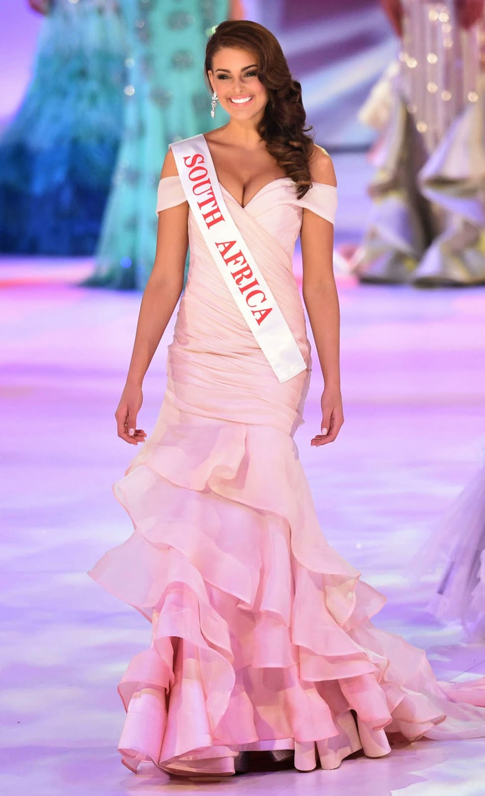 Miss South Africa Rolene Strauss is crowned the Miss World 