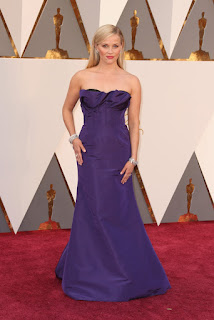 reese witherspoon oscar kirmizi hali