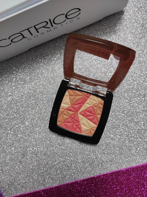 Róż Blush Box Glowing Multicolour Catrice