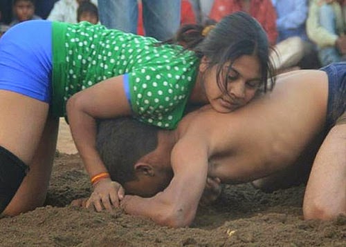 Desi Hot Girl Beats Boy in wrestling match