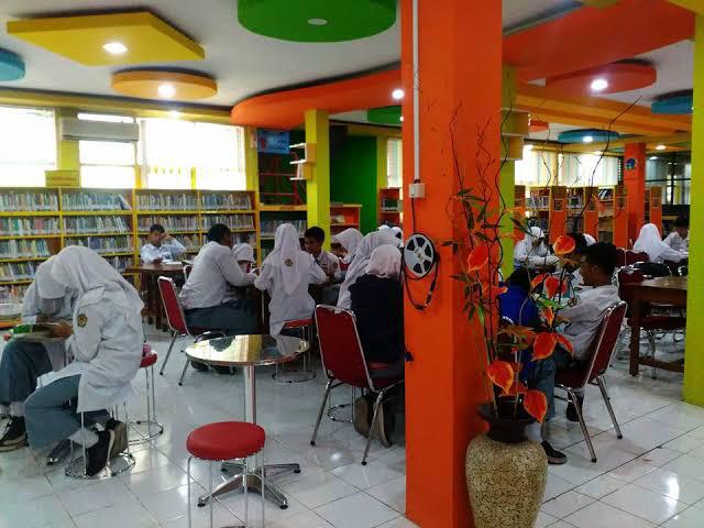 Perpustakaan Sekolah Bukan Gudang Buku