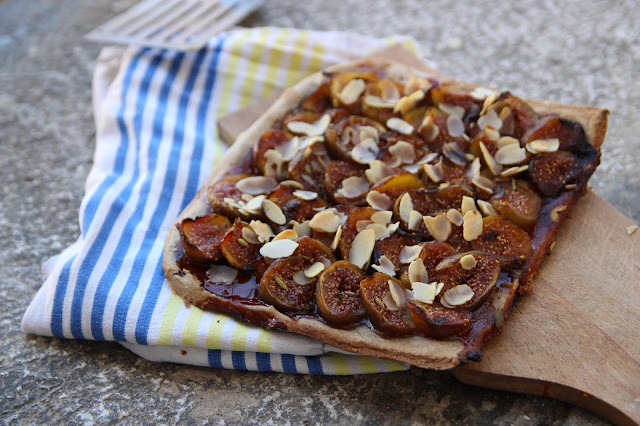 Cuillère et saladier : Pizza sucrée aux figues 