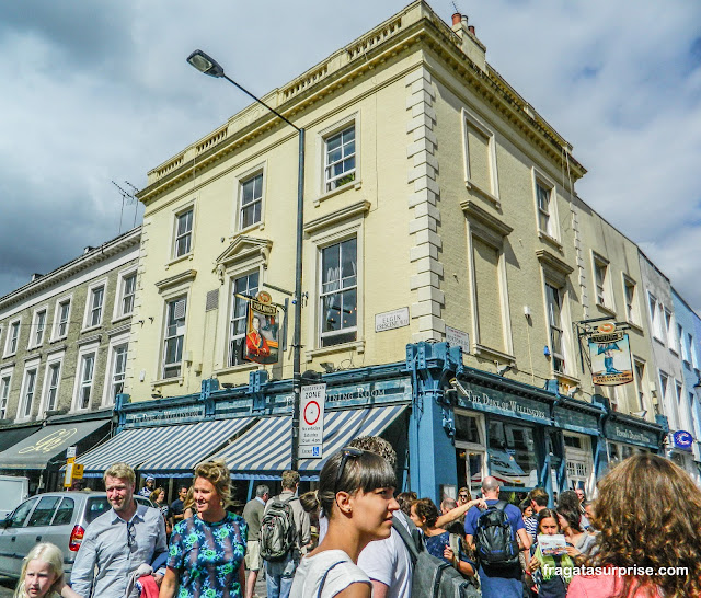 Mercado de Portobello Road em Londres