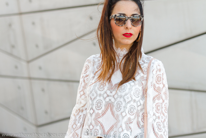 La blusa de encaje blanca de Zara más viral de la temporada