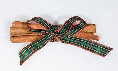 cinnamon sticks holiday ornament