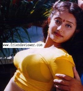 Hot Indian Girls and Aunties - Desi Indians