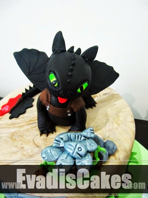 Close view picture of Toothless dragon cake