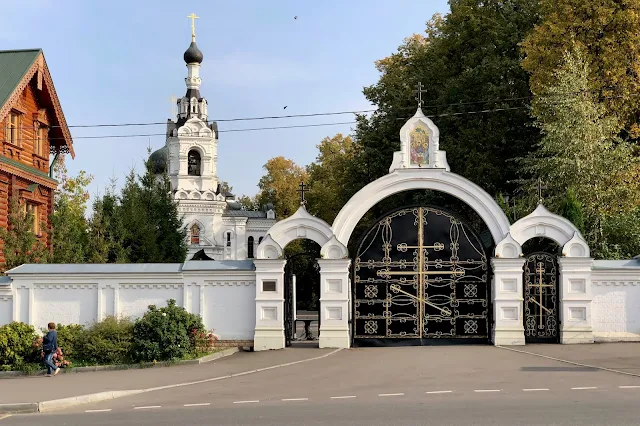 Одинцовская улица, храм Успения Пресвятой Богородицы | Odintsovskaya street, the Assumption of the Blessed Virgin Church