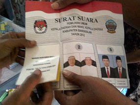 Surat Suara Calaon Nomor Urut 1 Ditutup Kertas Stiker