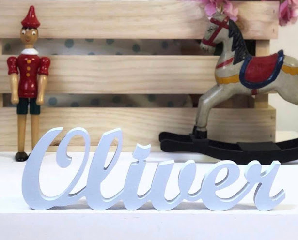 nombre niño OLIVER para apoyar decoración infantil