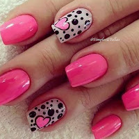 Unhas Decoradas - Filha Única - Corações