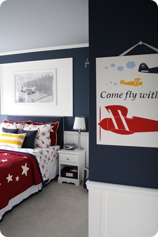 boy airplane room