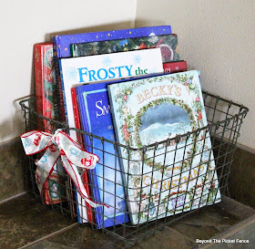 Home For the Holidays Christmas Home Tour http://bec4-beyondthepicketfence.blogspot.com/2014/12/home-for-holidays-days-of-christmas.html