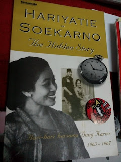 Jual Buku Haryatie SOEKARNO The Hiden Story, hari hari bersama bung Karno ||LANGKA|