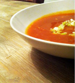 Tomatsuppe med tomatpure