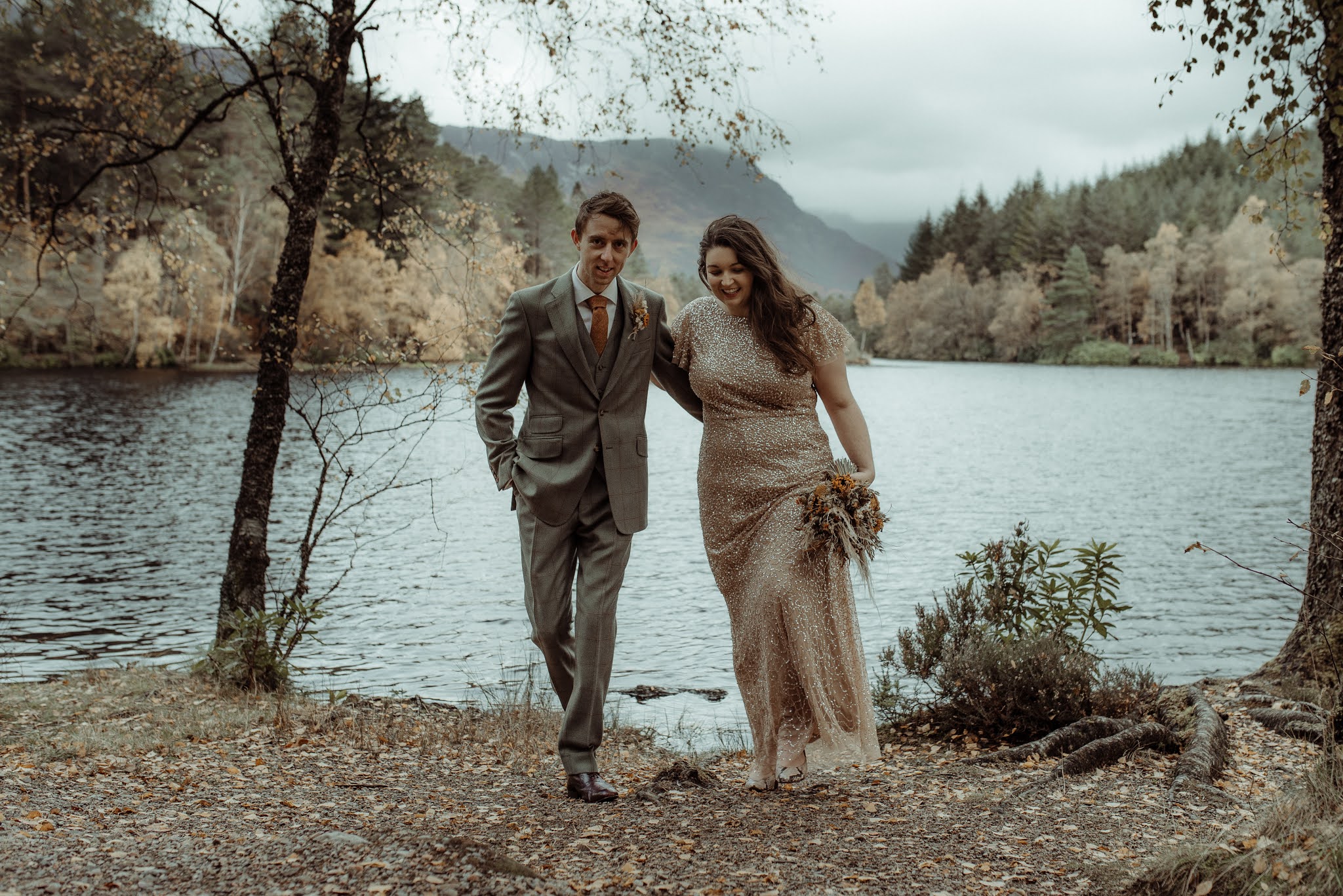 wedding couple poses inspiration glencoe elopement