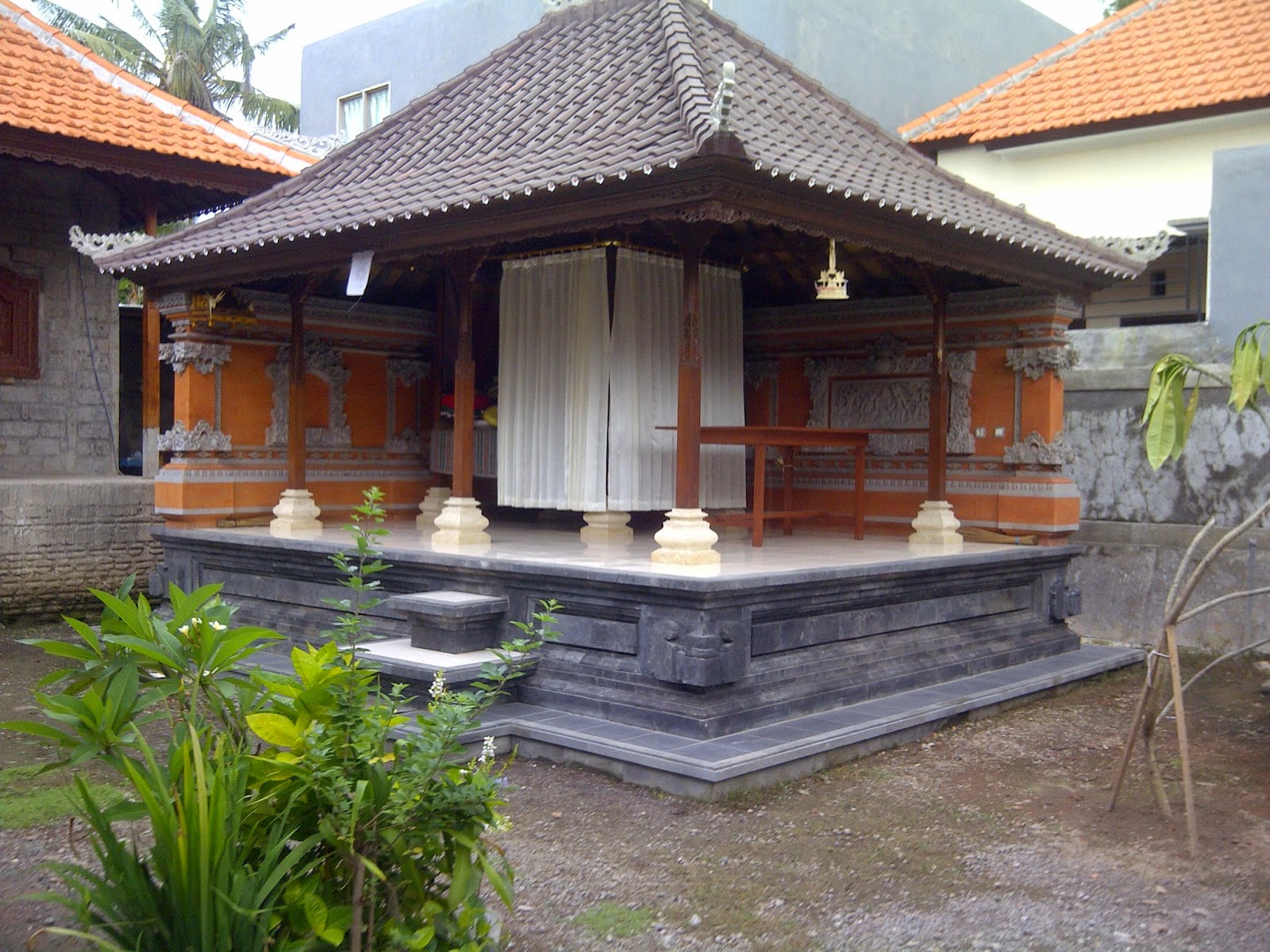 Arsitektur Tradisional Bali Bale Delod
