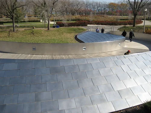 curiosidades-arquitectura-arquitectos-frank-gehry-chicago-bp-bridge-jay-pritzker-pavilion-millenium-park-puente-barrera-acustica-deconstructivismo