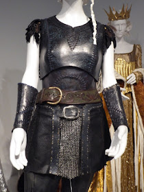 Huntsman Winters War Sara costume armor detail