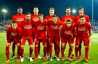 CLUB ATLÉTICO DE MADRID - Madrid, España - Temporada 2015-16 - Thomas, Lucas, Saúl Ñíguez, Moyá y Savic; Vietto, Gámez, Óliver Torres, Siqueira, Correa y Koke - C. F. REUS DEPORTIU 1 (Fran) ATLÉTICO DE MADRID 2 (Vietto y Saúl Ñíguez) - 01/12/2015 - Copa del Rey, dieciseisavos de final, partido de ida - Reus, Tarragona, Camp Nou Municipal - Los jugadores portan camisetas de apoyo a Tiago, lesionado el domingo anterior