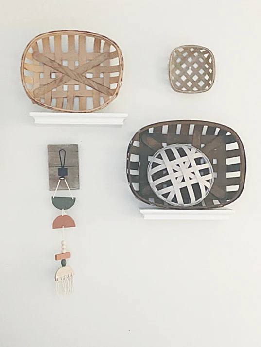 tobacco baskets and wall hanging