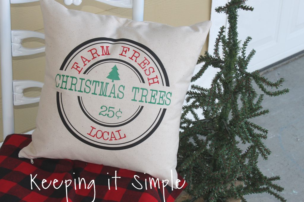 DIY Christmas Throw Pillows - The Happy Scraps