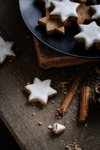 Etoiles à la cannelle;  Zimtsterne