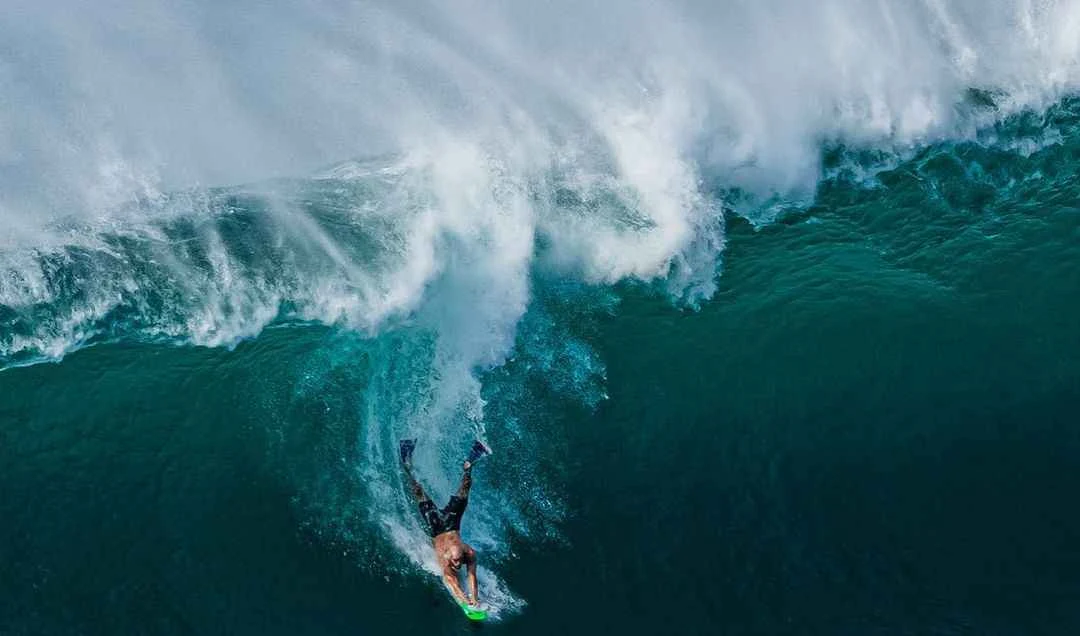 JAWS KALANI LATTANZI CRAZY BODYSURFING BARREL