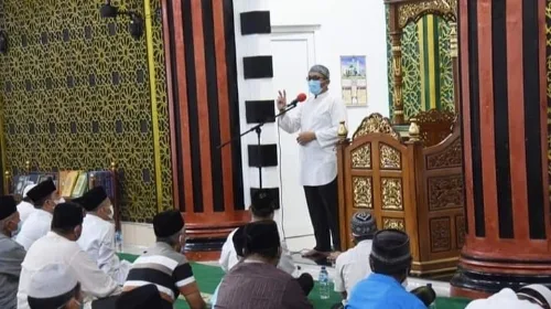 Wawako Hendri Ingatkan Jamaah Masjid Darussalam Menghitung Amal.