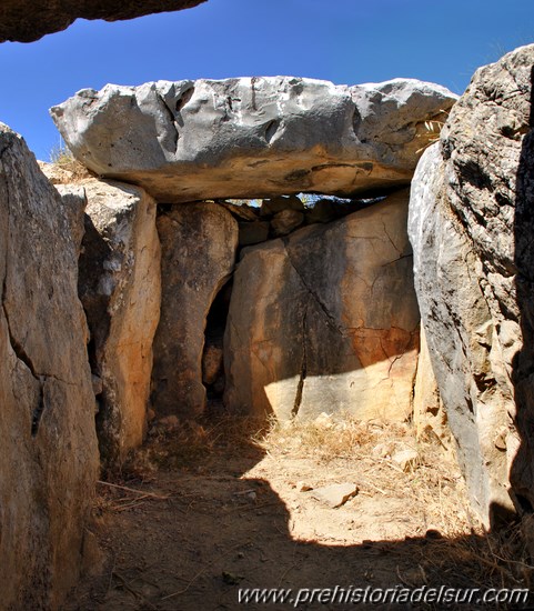 Dolmen del Charcón