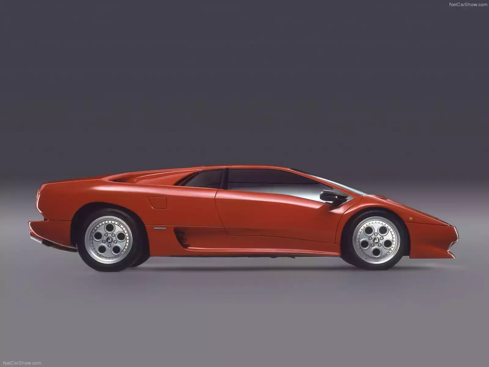 Hình ảnh siêu xe Lamborghini Diablo 1990 & nội ngoại thất