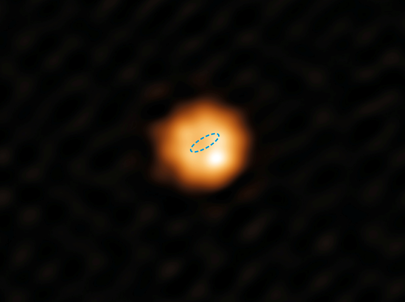 estrela gigante vermelha W Hydrae