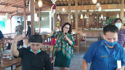 Rapat kerja Program Pemberdayaan Masyarakat Anti Narkoba di Lingkungan Swasta - BNN Propinsi Bali - Santy Sastra Public Speaking