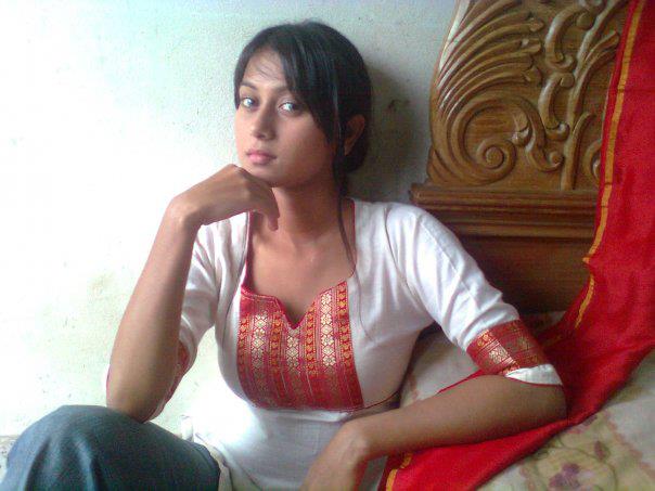 Model Nairuz Sifat Tanni Latest Photo