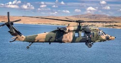 Από την γραμμή παραγωγής βγήκε το πρώτο τουρκικό ελικόπτερο εφόδου UH-60M Blackhawk το οποίο ονομάζεται T-70 και φέρει τουρκικά εξαρτήματα σ...