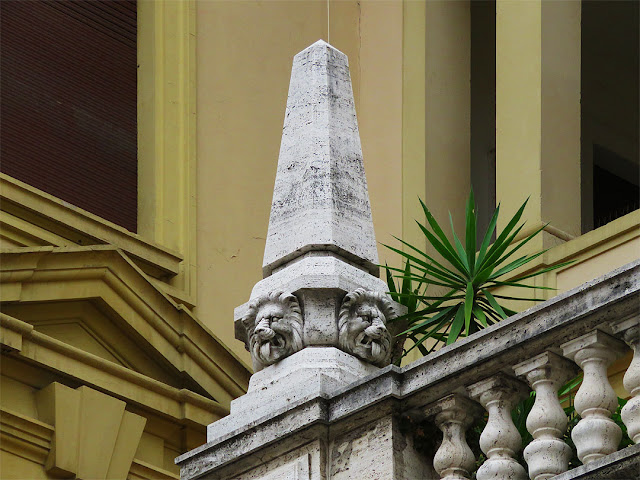 Obelisco, Palazzo San Sebastiano, Largo del Duomo, Livorno