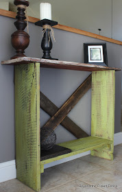 sofa table, narrow table, entryway, paint, reclaimed wood, barnwood, Beyond The Picket Fence, http://bec4-beyondthepicketfence.blogspot.com/2013/03/spring-green-sofa-table.html