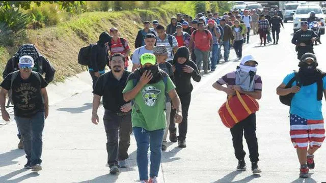 Caravana de migrantes venezolanos sale de México por saturación de permisos temporales