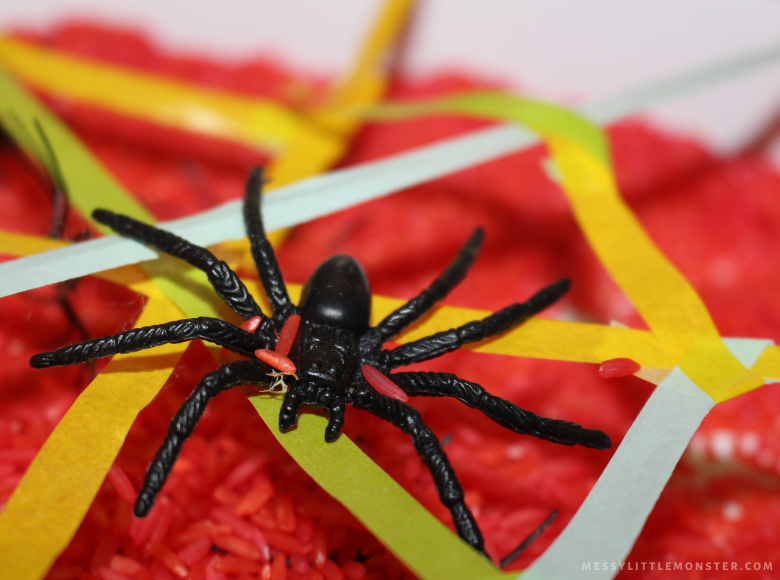 spider sensory bin for toddlers and preschoolers