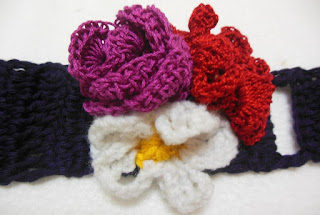 Sweet Nothings Crochet free crochet pattern blog ; photo showing detail of all flowers on the floral neckwear