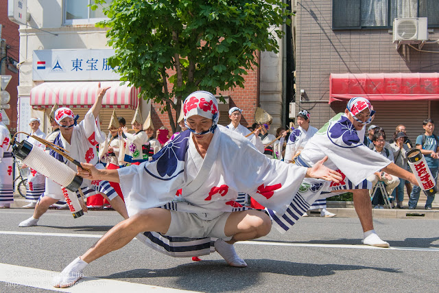 江戸っ子連、男踊り、マロニエ祭り流し踊り中の演舞の写真 その4